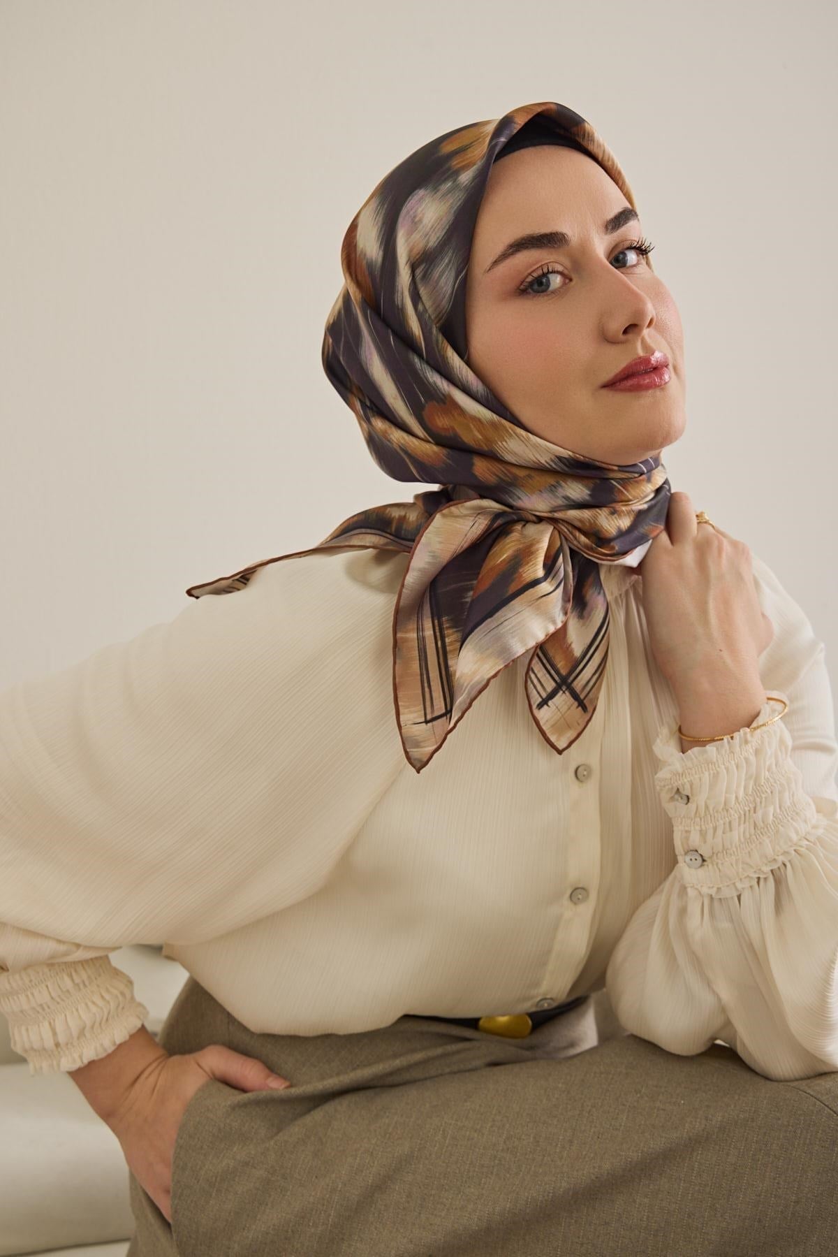 Twill İpek Eşarp Soyut Çiçek Desen Koyu Mor 90x90