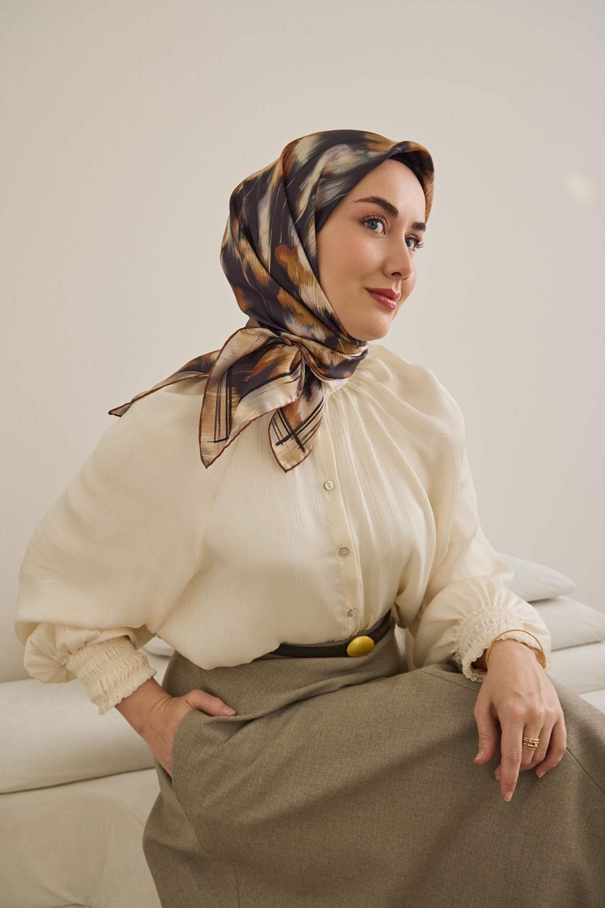 Twill İpek Eşarp Soyut Çiçek Desen Koyu Mor 90x90