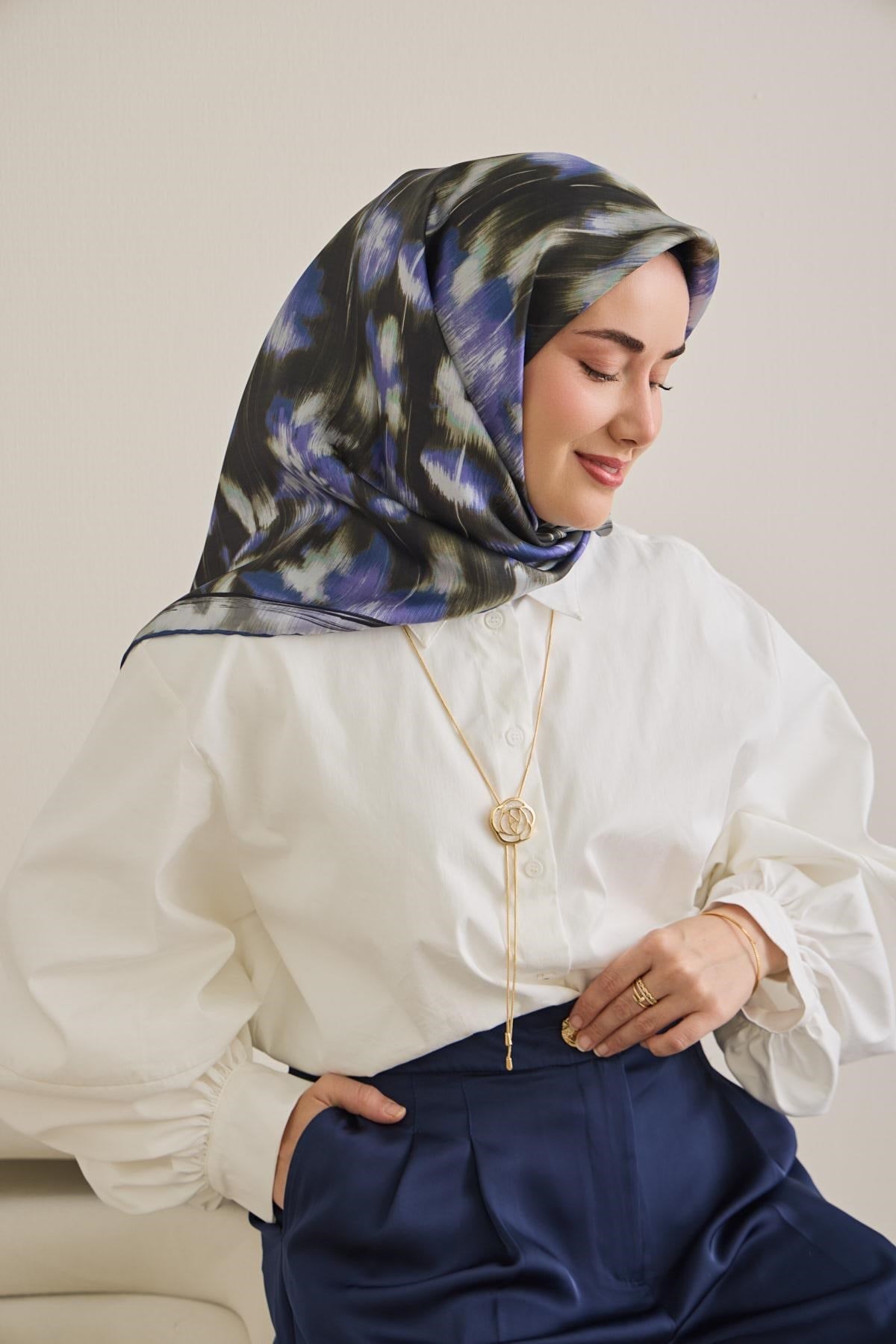 Twill İpek Eşarp Soyut Çiçek Desen Siyah 90x90