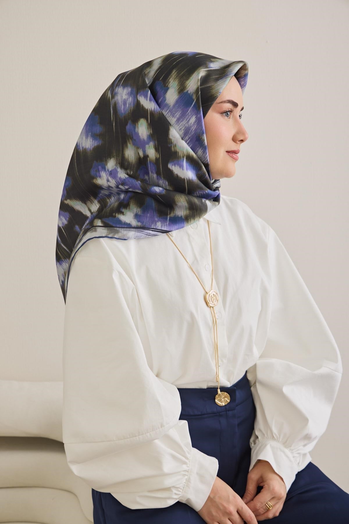 Twill İpek Eşarp Soyut Çiçek Desen Siyah 90x90