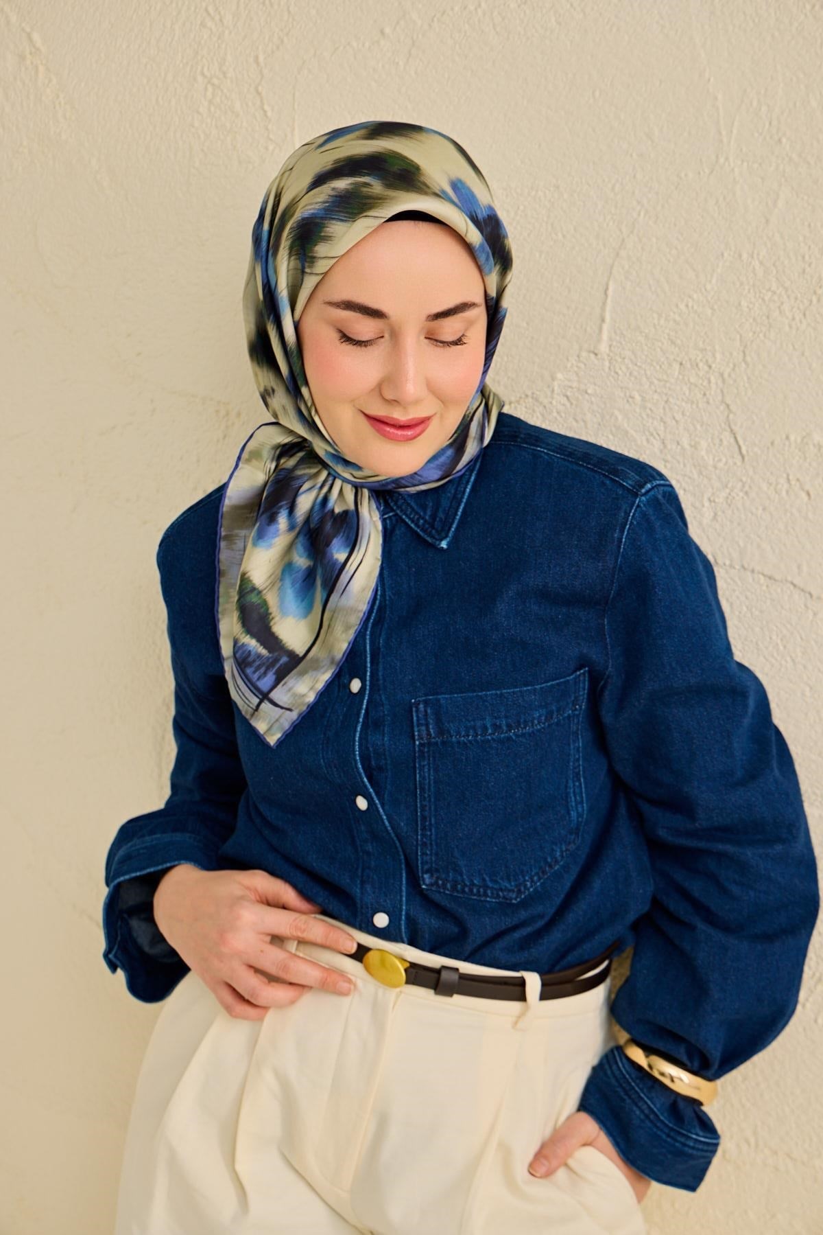 Twill İpek Eşarp Soyut Çiçek Desen Su Yeşili 90x90