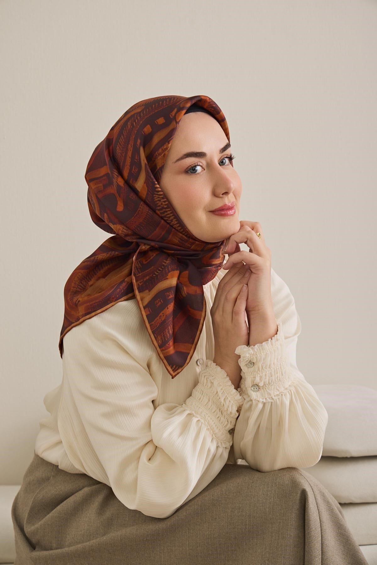 Twill İpek Eşarp Soyut Desen Acı Kahve 90x90