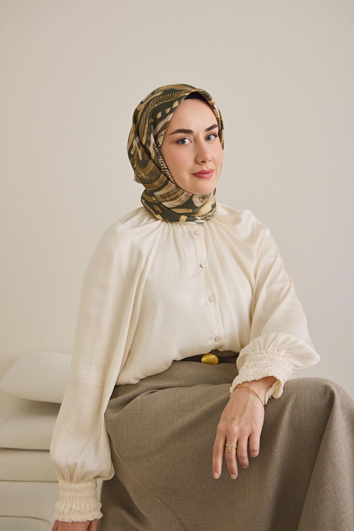 Twill İpek Eşarp Soyut Desen Koyu Yeşil 90x90