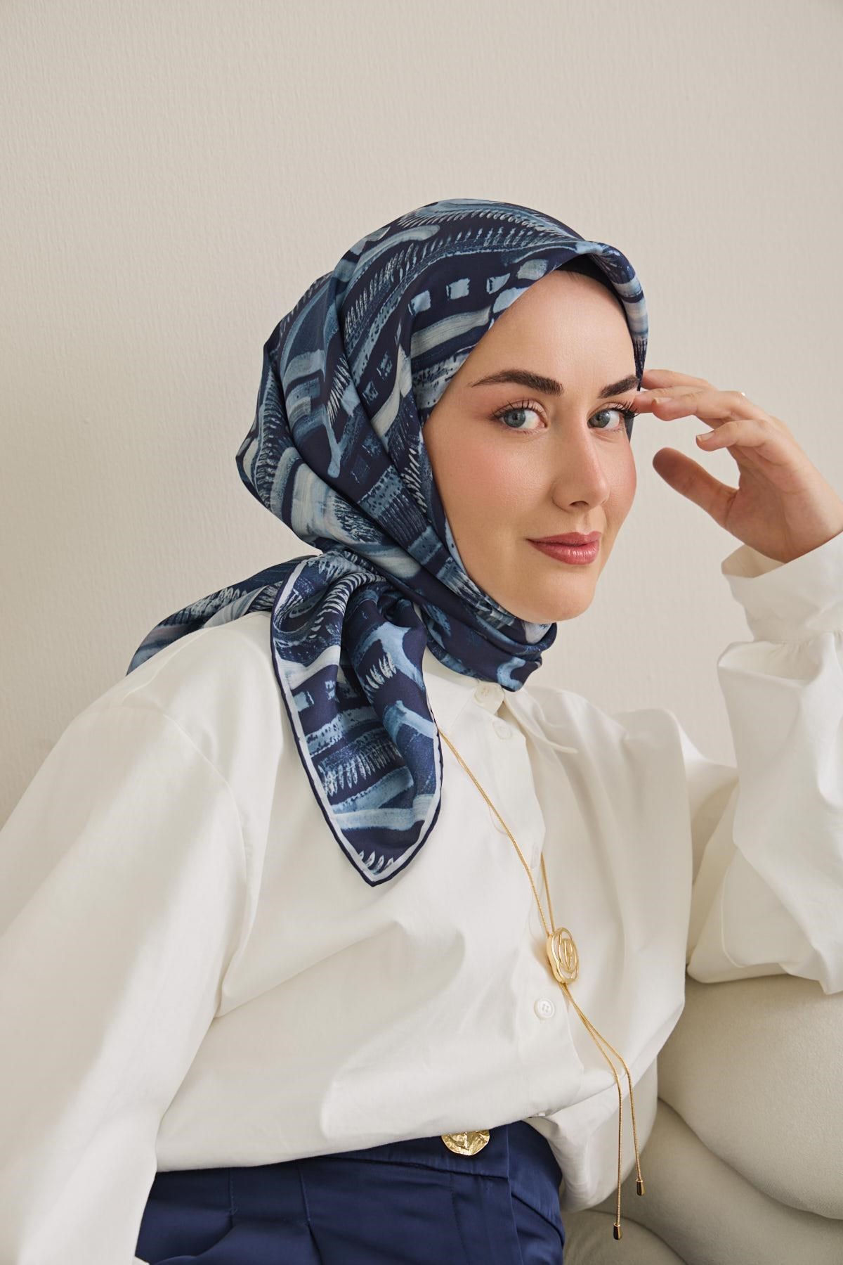 Twill İpek Eşarp Soyut Desen Lacivert 90x90