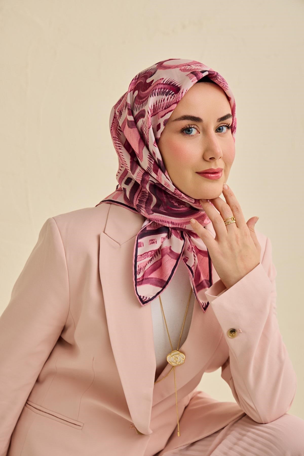 Twill İpek Eşarp Soyut Desen Tozpembe 90x90
