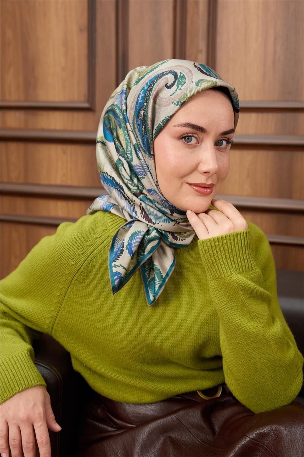 Twill İpek Eşarp Taş-Mavi Desenli Tok Duruşlu 90x90