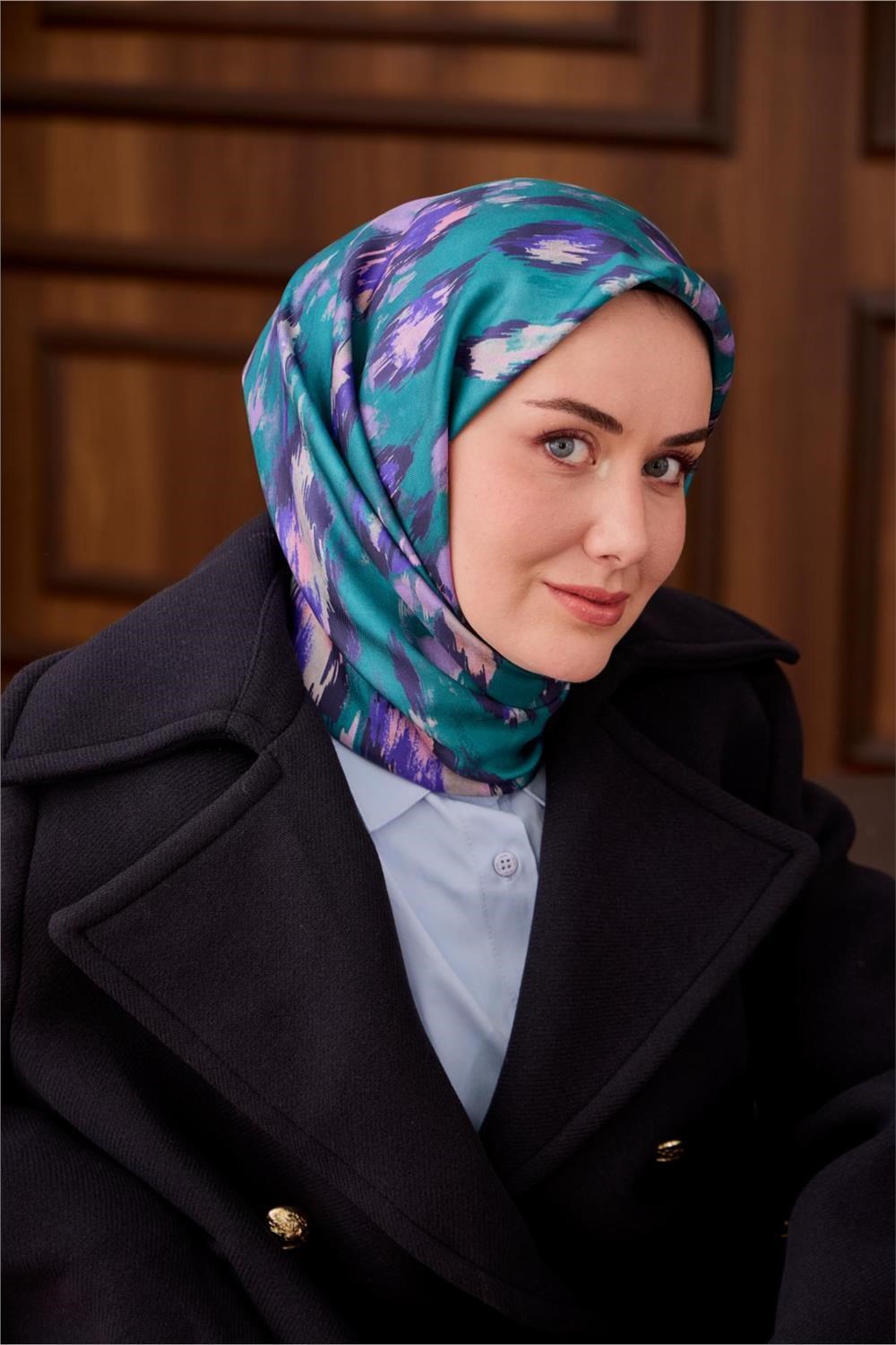 Twill İpek Eşarp Turkuaz-Leylak Desenli Tok Duruşlu 90x90