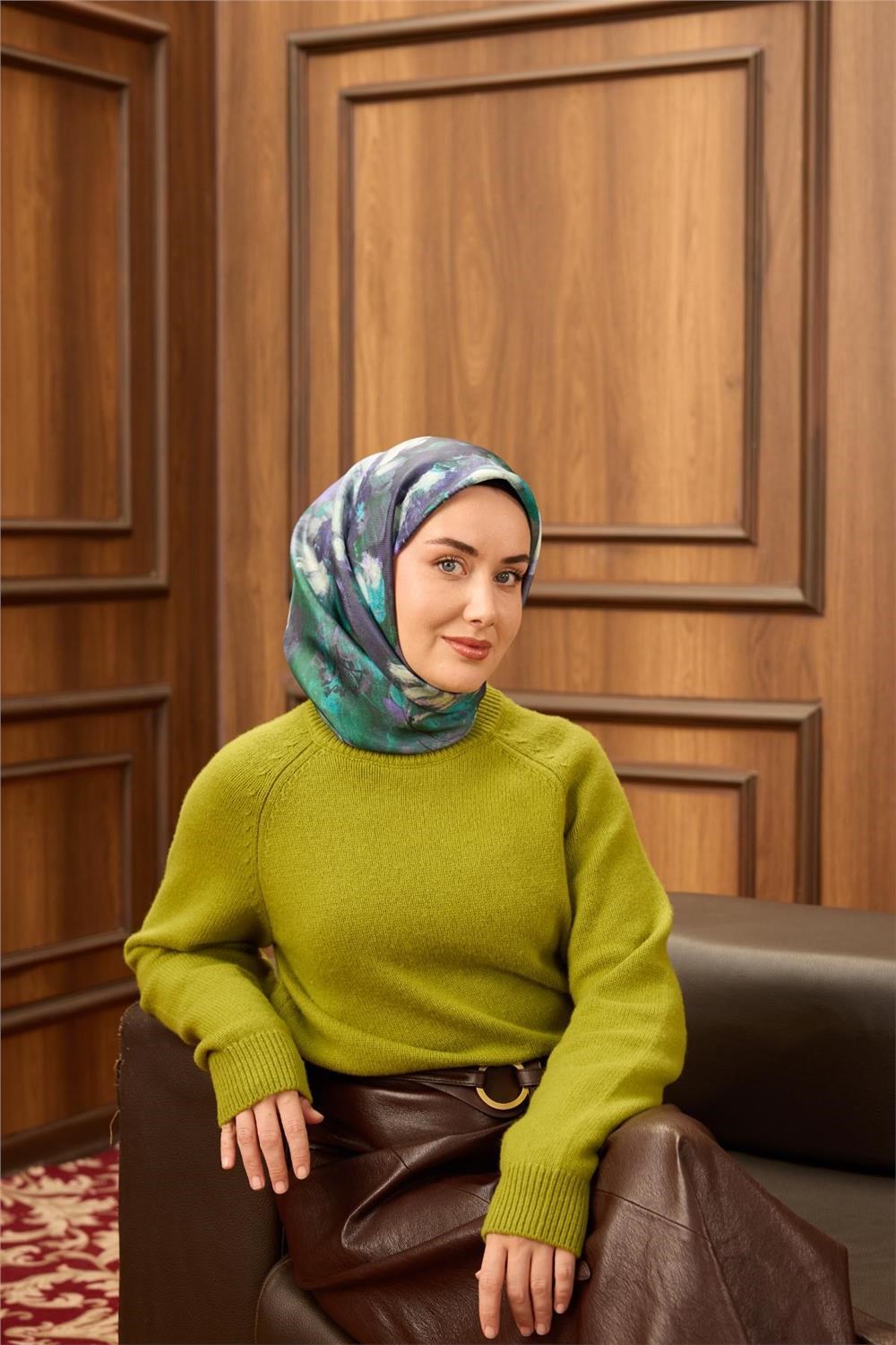 Twill İpek Eşarp Turkuaz-Mor Desenli Tok Duruşlu 90x90