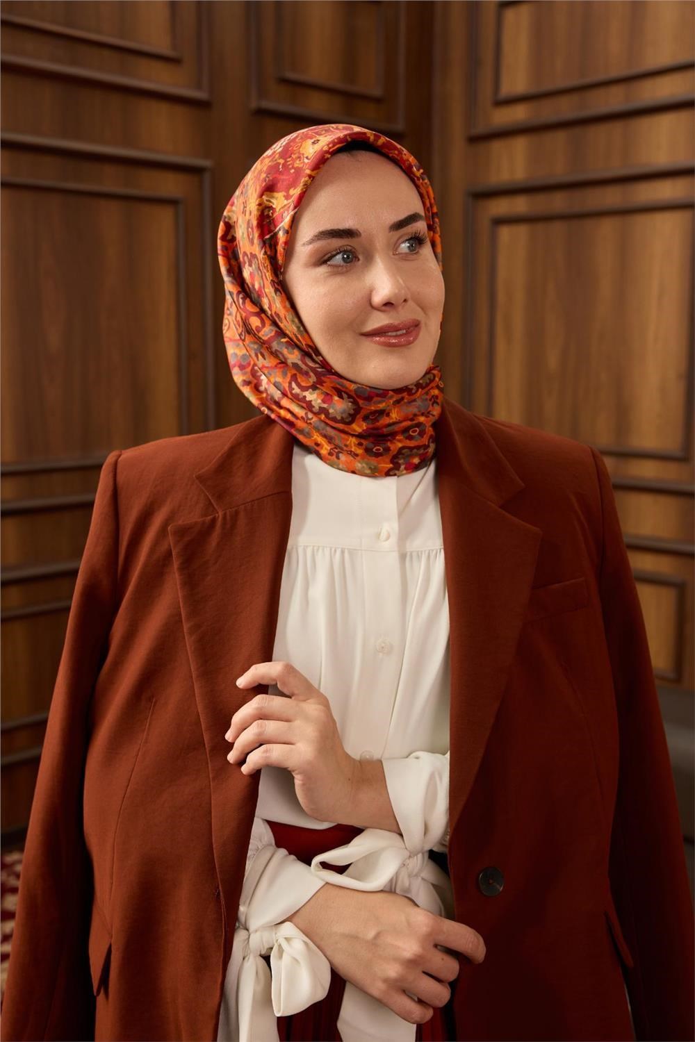 Twill İpek Eşarp Turuncu–Bordo Desenli Tok Duruşlu Kaymaz 90x90