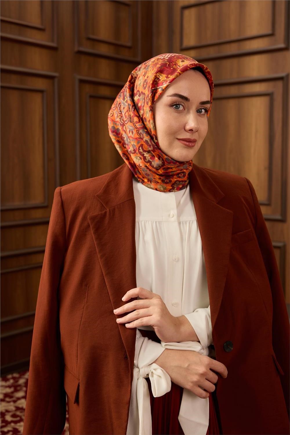 Twill İpek Eşarp Turuncu–Bordo Desenli Tok Duruşlu Kaymaz 90x90