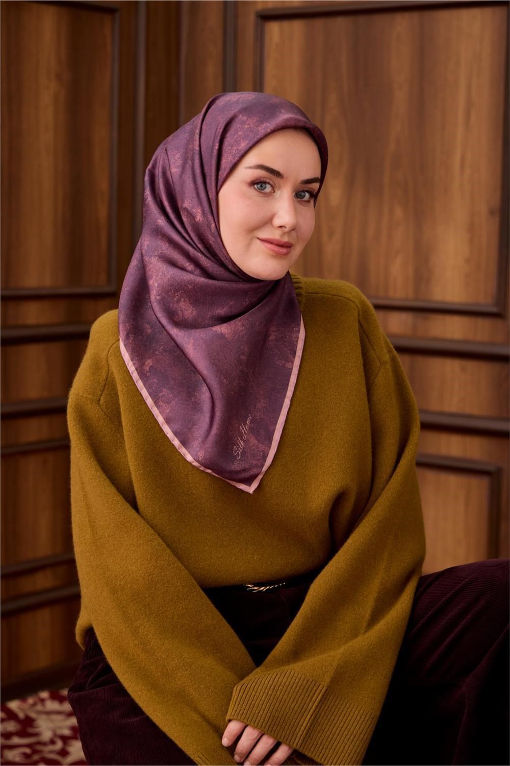 Twill İpek Eşarp Vişne–Somon Desenli Tok Duruşlu 90x90