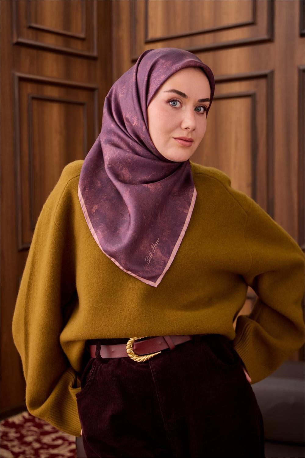 Twill İpek Eşarp Vişne–Somon Desenli Tok Duruşlu 90x90