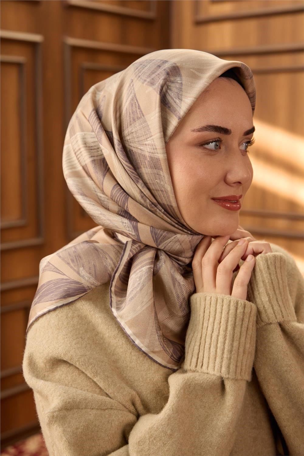 Twill İpek Eşarp Vizon-Pastel Mor Ekru Geçişli Kaymaz Tok Duruşlu 90x90