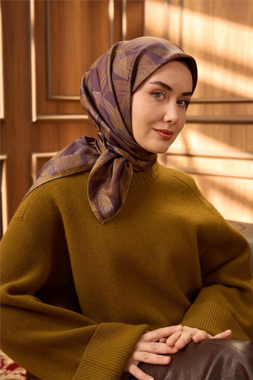 Twill İpek Eşarp Vizon-Patlıcan Moru Koyu Gold Geçişli Kaymaz Tok Duruşlu 90x90
