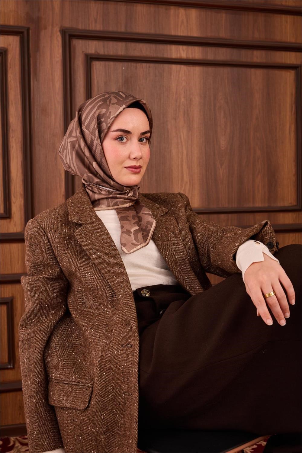 Twill İpek Eşarp Vizon–Koyu Vizon–Bej Desenli Tok Duruşlu 90x90