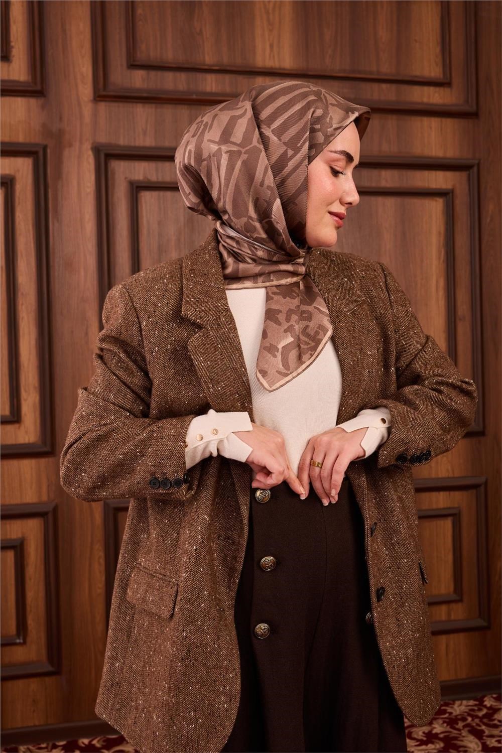 Twill İpek Eşarp Vizon–Koyu Vizon–Bej Desenli Tok Duruşlu 90x90