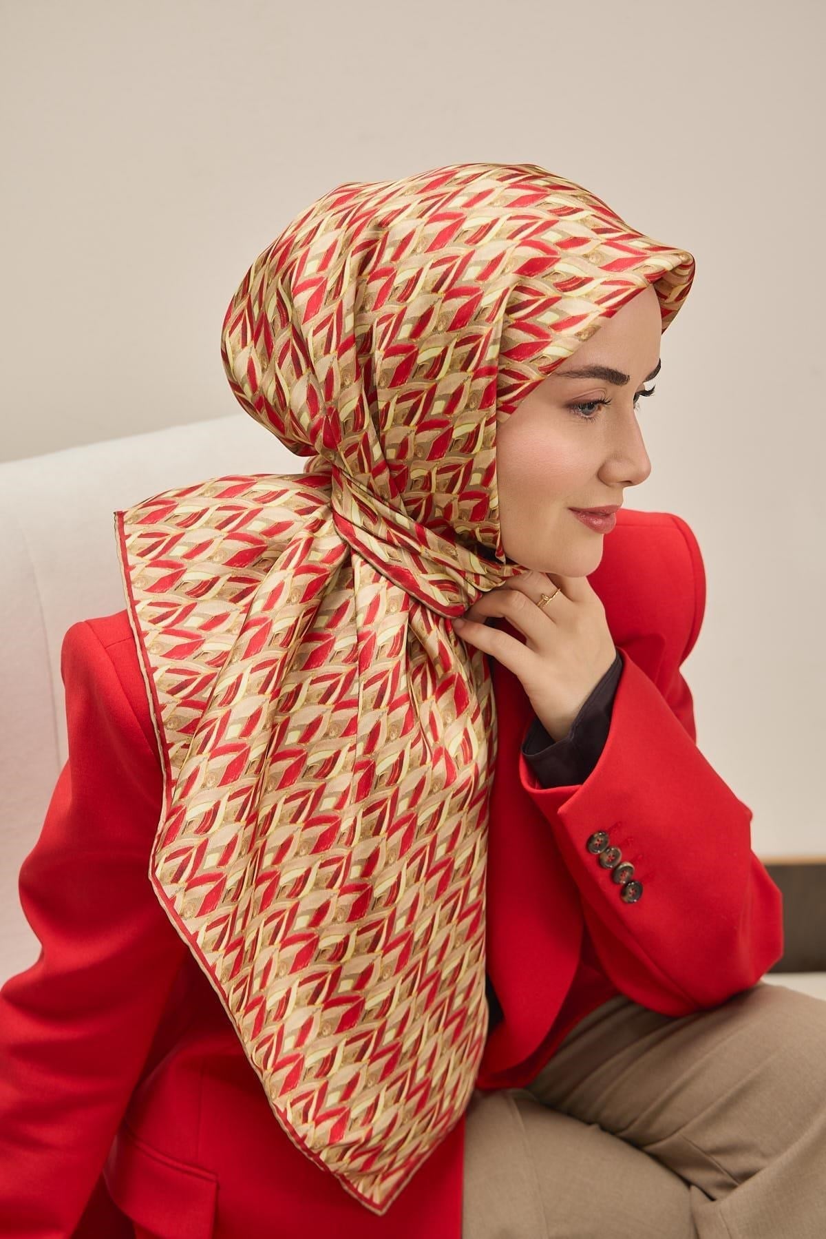 Twill İpek Eşarp Yaprak Ritmi Kırmızı Krem 90x90