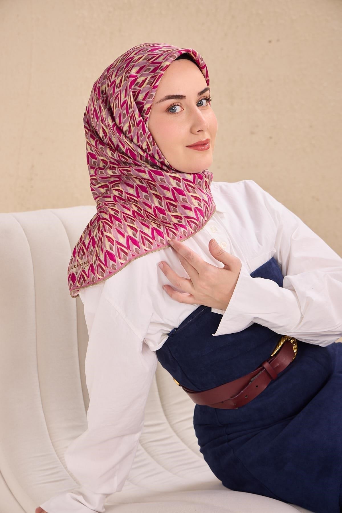 Twill İpek Eşarp Yaprak Ritmi Krem Pembe 90x90