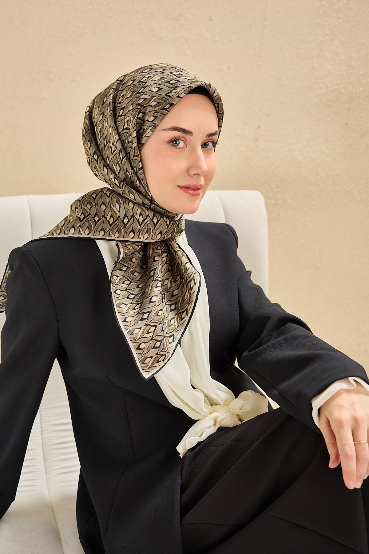 Twill İpek Eşarp Yaprak Ritmi Yeşil Gri 90x90