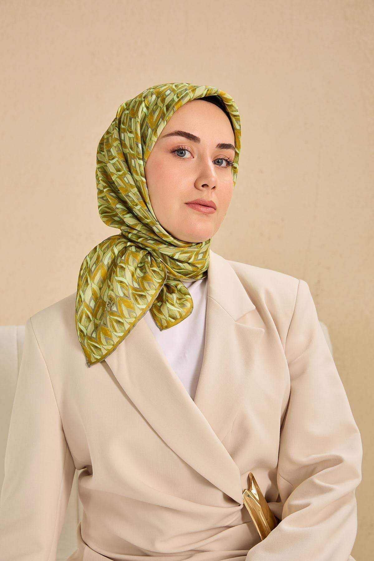 Twill İpek Eşarp Yaprak Ritmi Yeşil Hardal 90x90