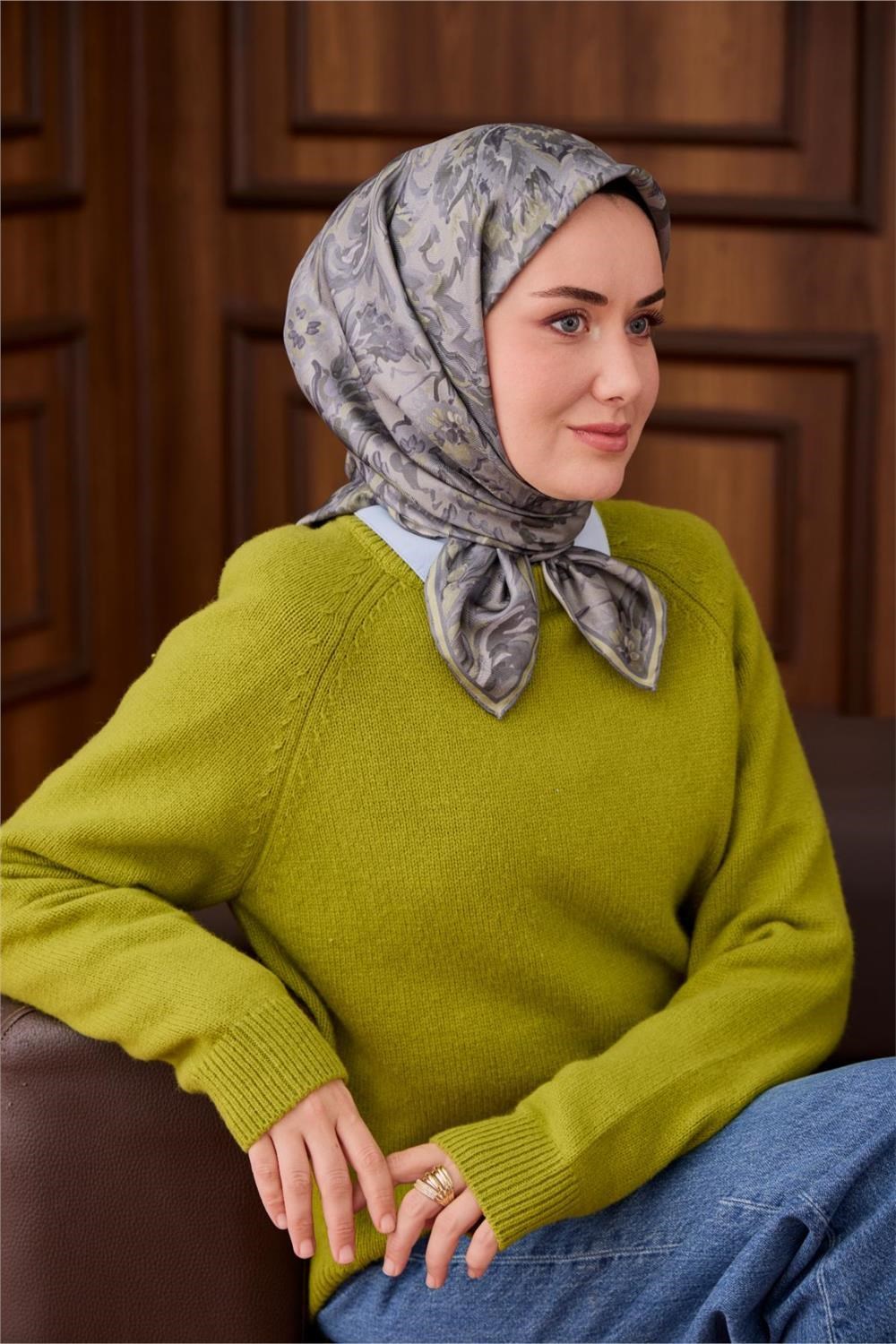 Twill İpek Eşarp Yeşil Gri-Füme Desenli Tok Duruşlu 90x90