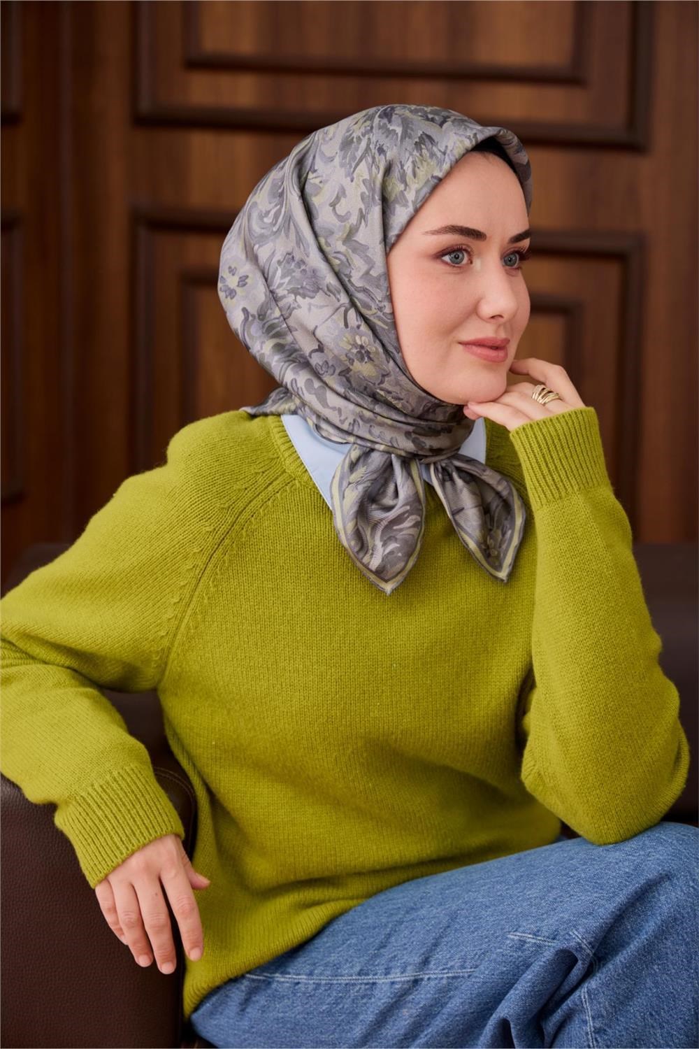 Twill İpek Eşarp Yeşil Gri-Füme Desenli Tok Duruşlu 90x90