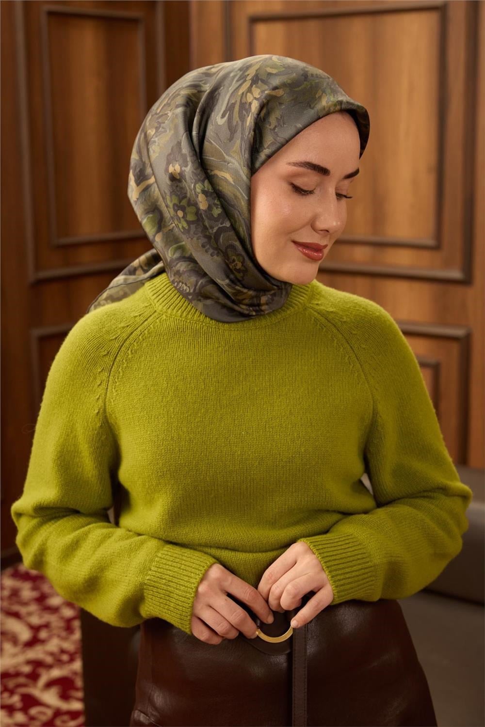 Twill İpek Eşarp Yeşil Gri-Kına Yeşili Desenli Tok Duruşlu 90x90
