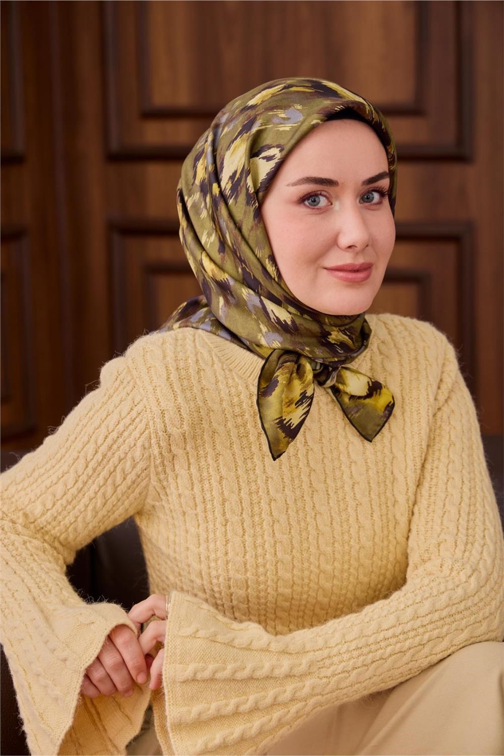 Twill İpek Eşarp Yeşil-Kahverengi Kamuflaj Desenli Tok Duruşlu 90x90