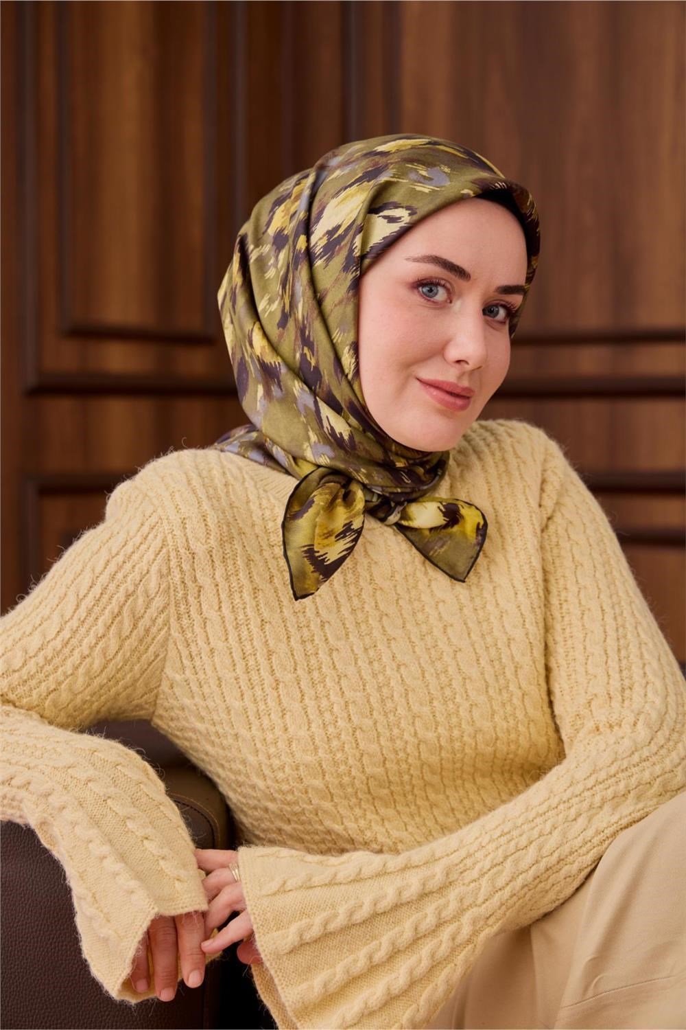 Twill İpek Eşarp Yeşil-Kahverengi Kamuflaj Desenli Tok Duruşlu 90x90