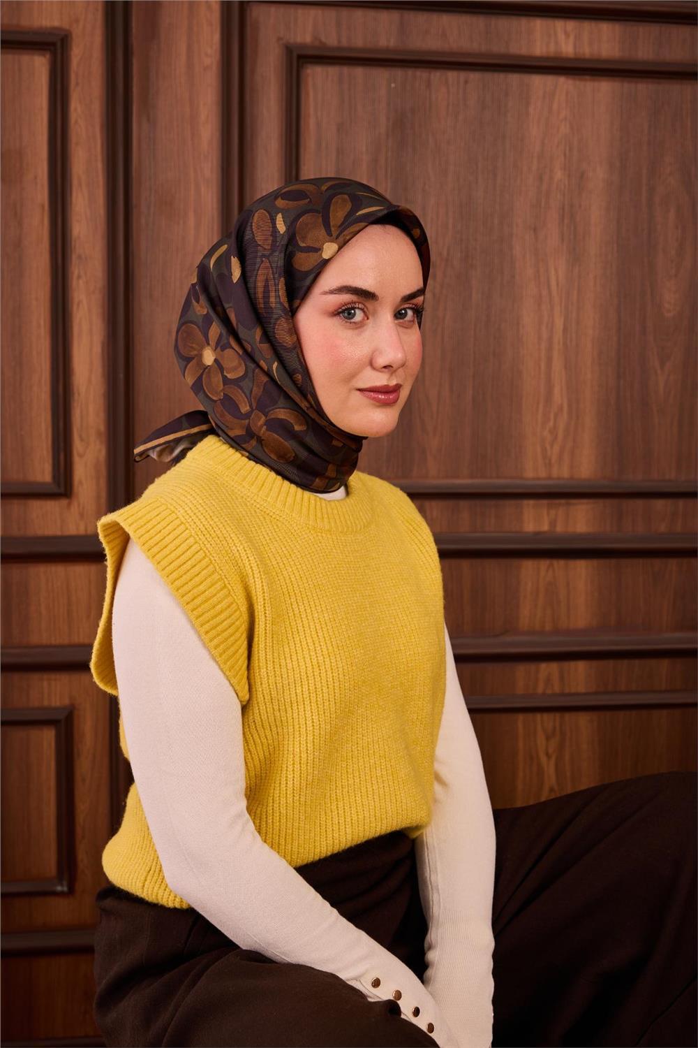 Twill İpek Eşarp Yeşil Papatya Desen 90x90