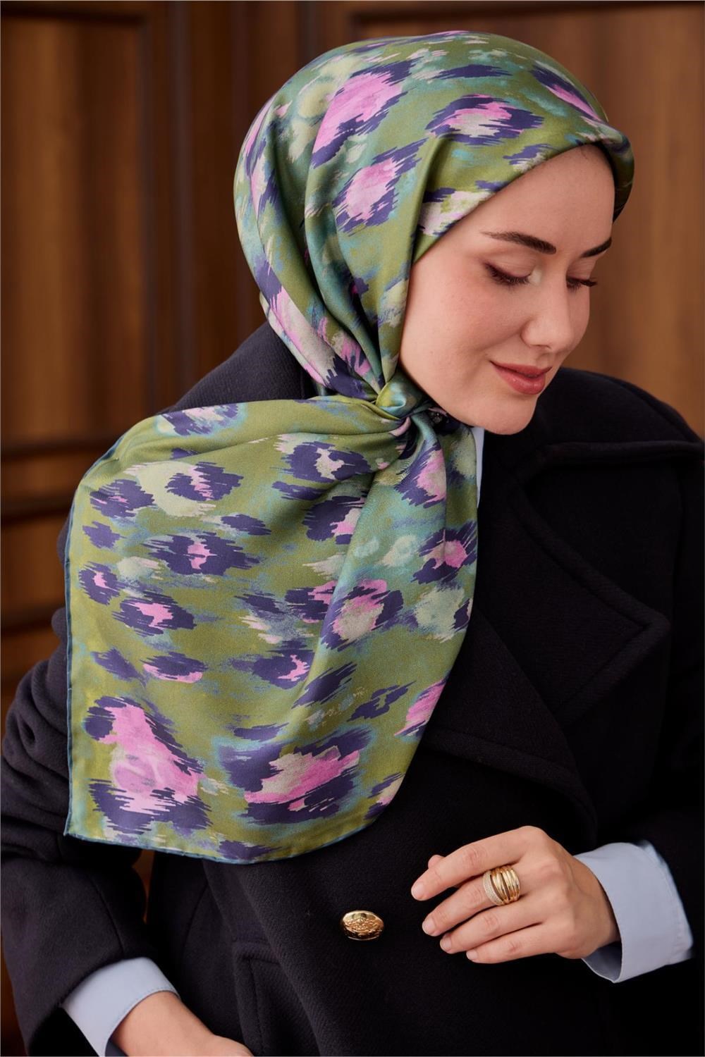 Twill İpek Eşarp Yeşil-Su Yeşili Desenli Tok Duruşlu 90x90