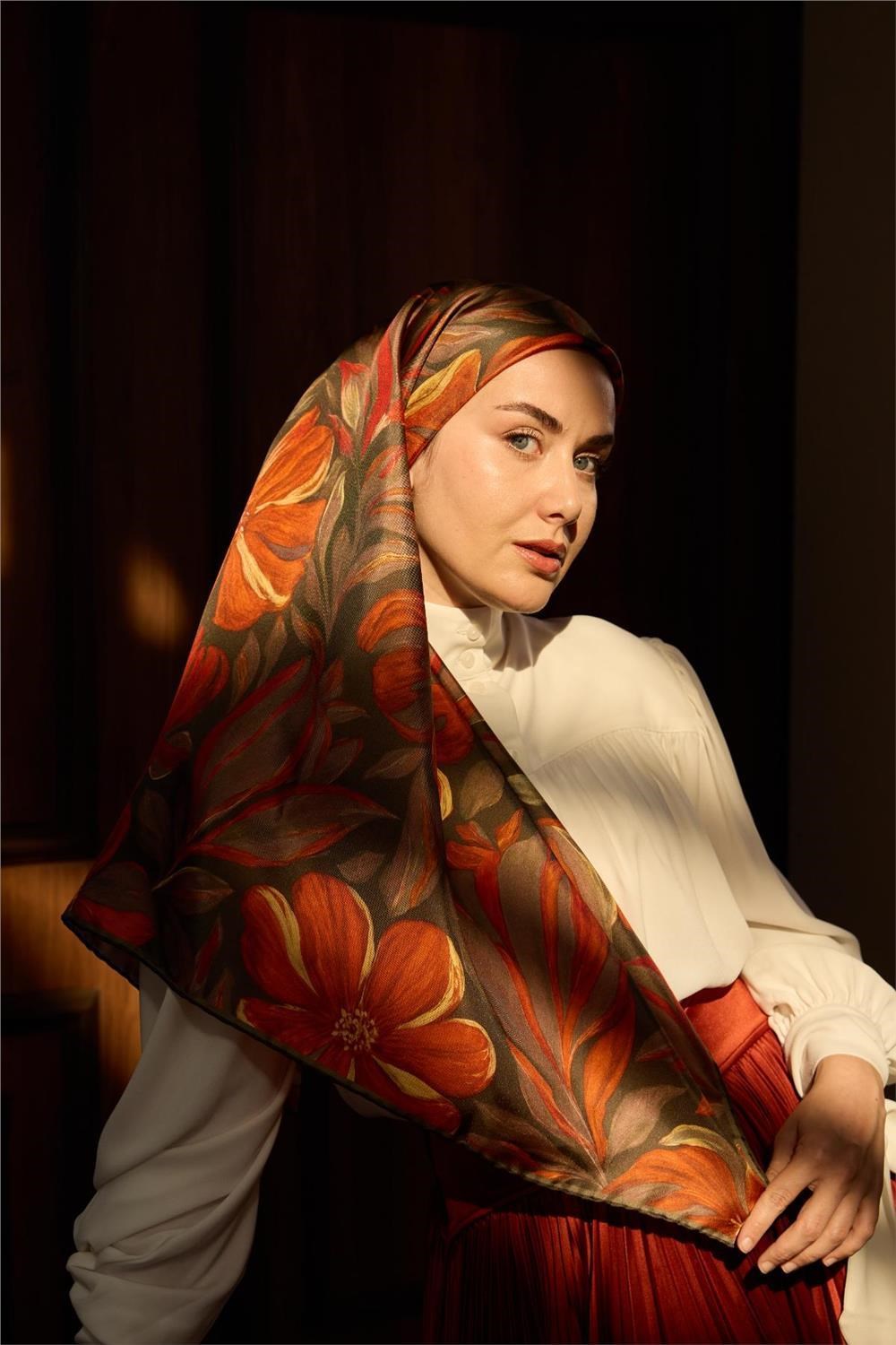 Twill İpek Eşarp Yeşil-Turuncu-Sarı-Pudra-Kızıl Turuncu Desenli Tok Duruşlu 90x90