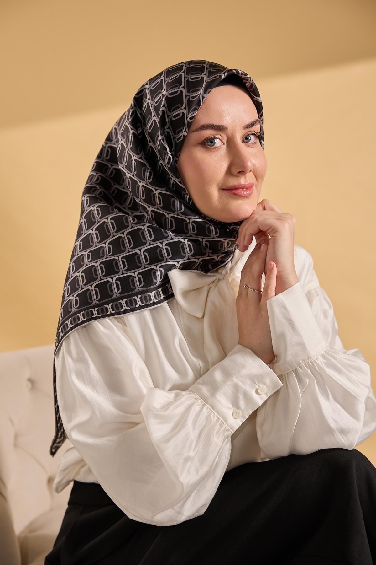 Twill İpek Eşarp Zincir Siyah - Beyaz