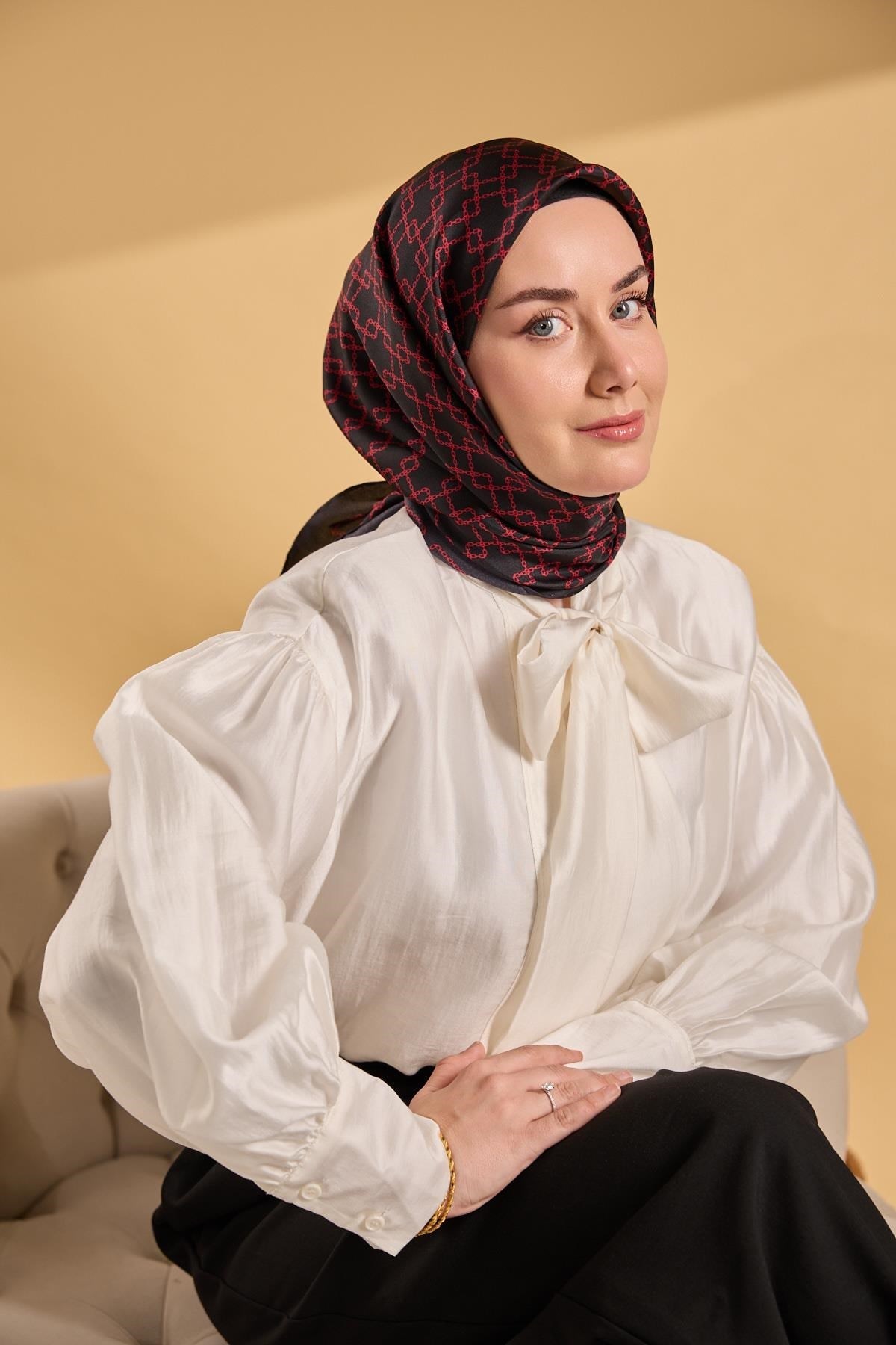 Twill İpek Eşarp Zincir Siyah - Kırmızı