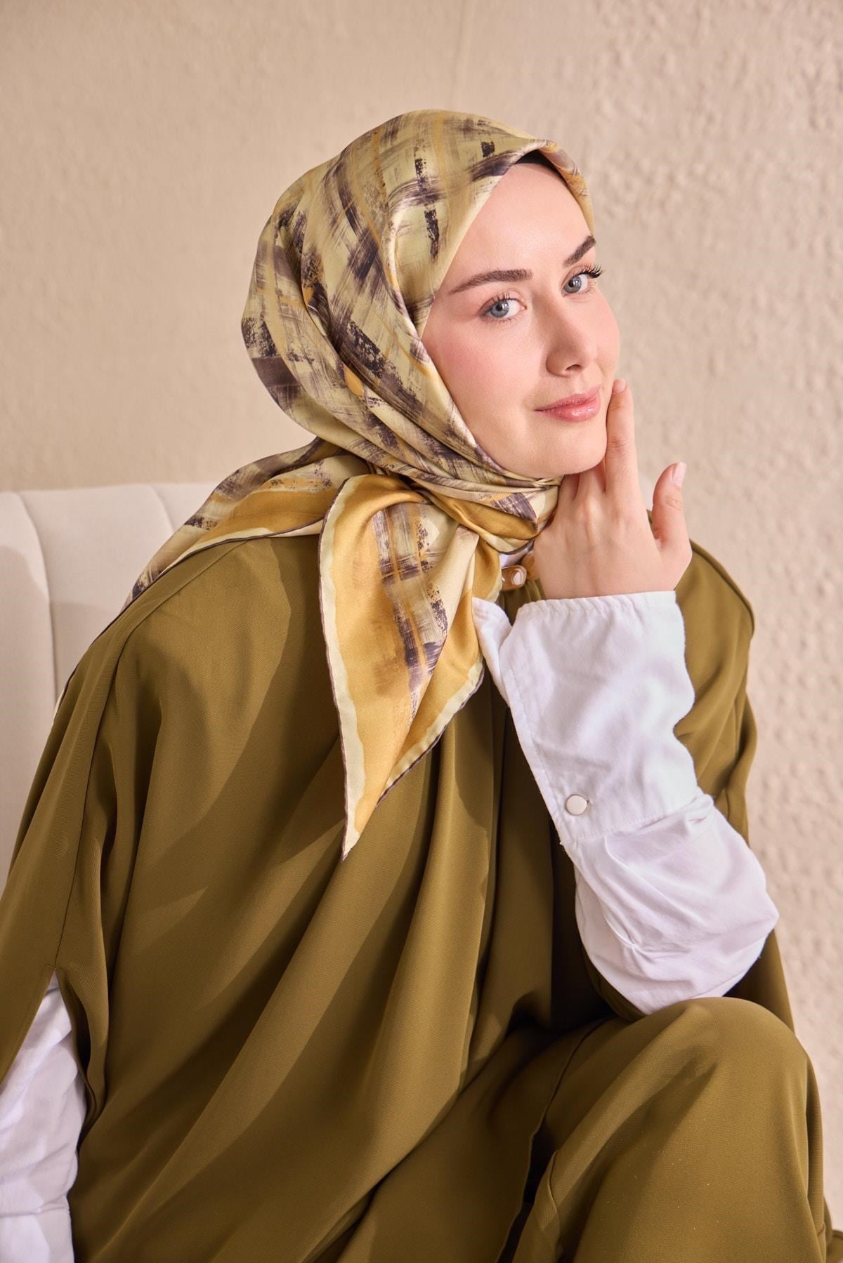 Twill İpek Flow Lines Eşarp Butter Yellow 90x90
