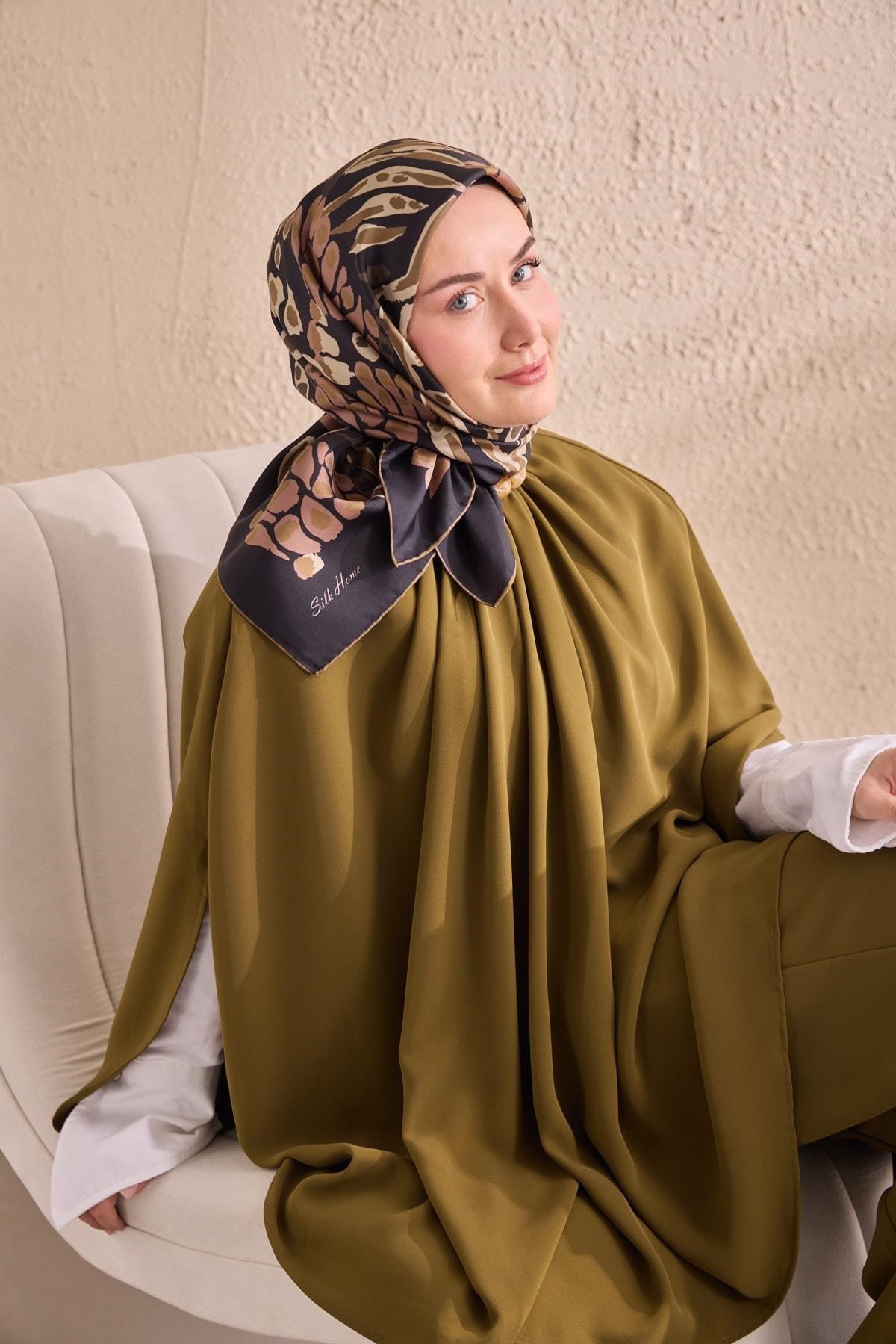 Twill İpek Mercan Eşarp Asker Yeşili  90x90