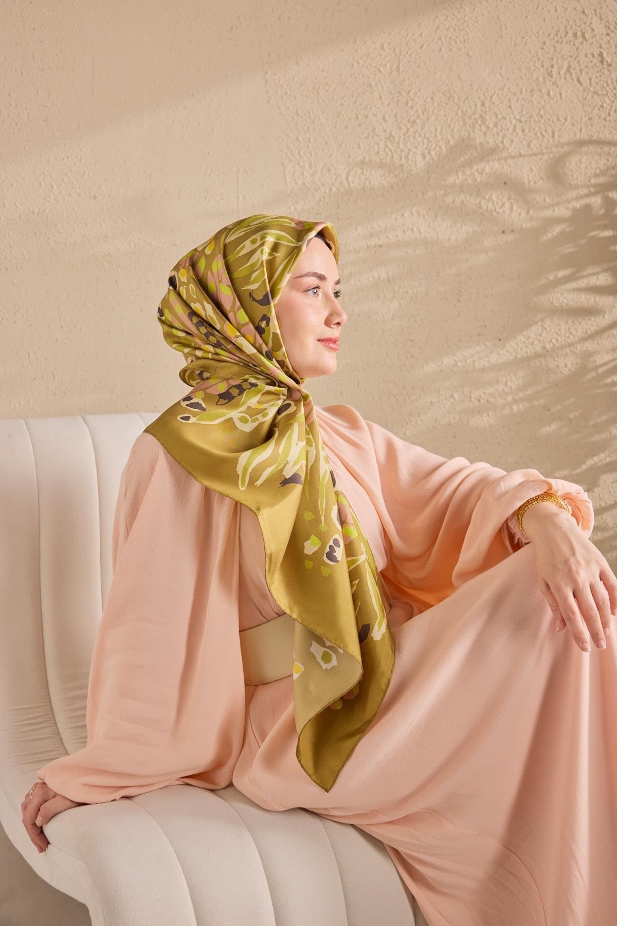 Twill İpek Mercan Eşarp Yağ Yeşili 90x90