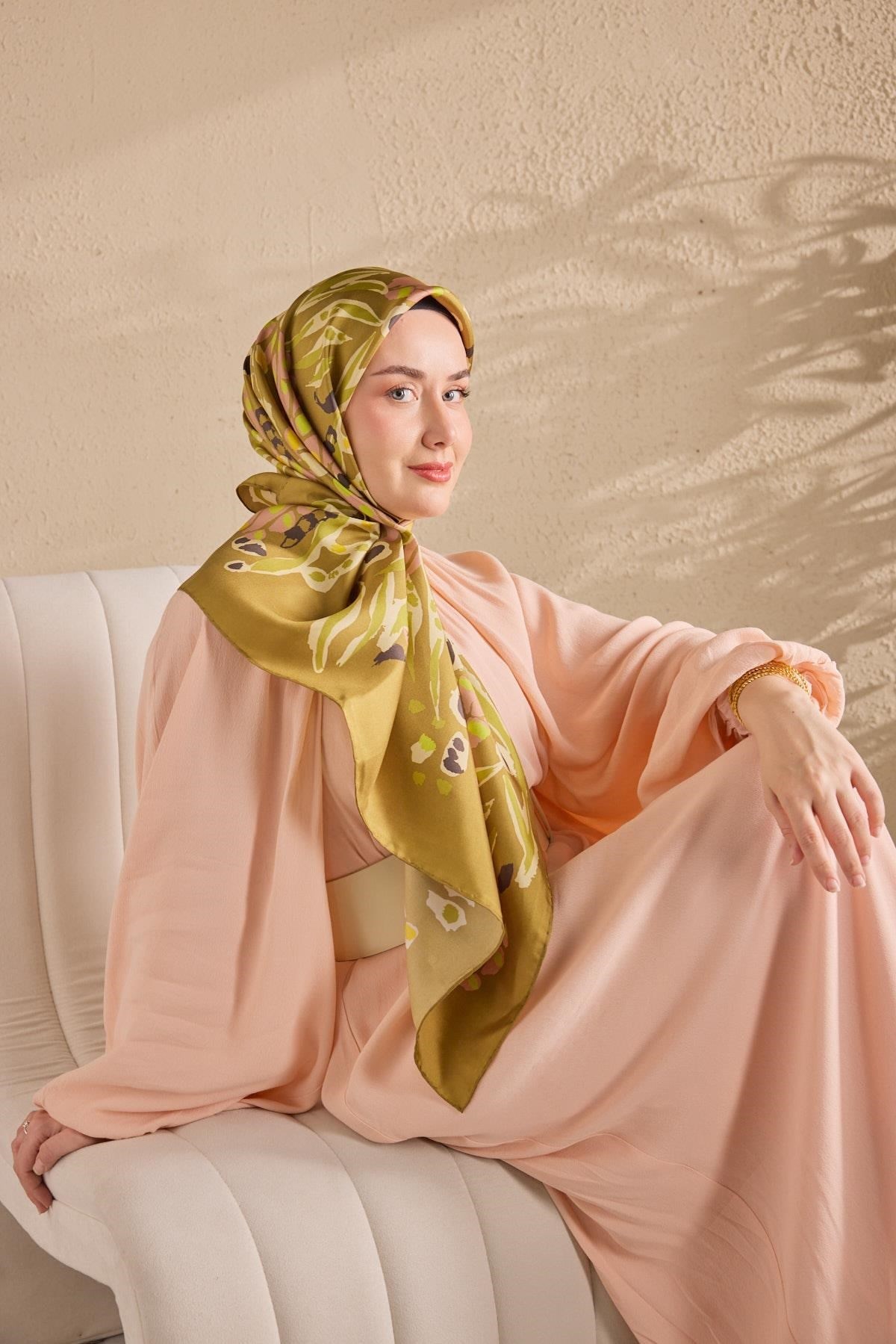 Twill İpek Mercan Eşarp Yağ Yeşili 90x90