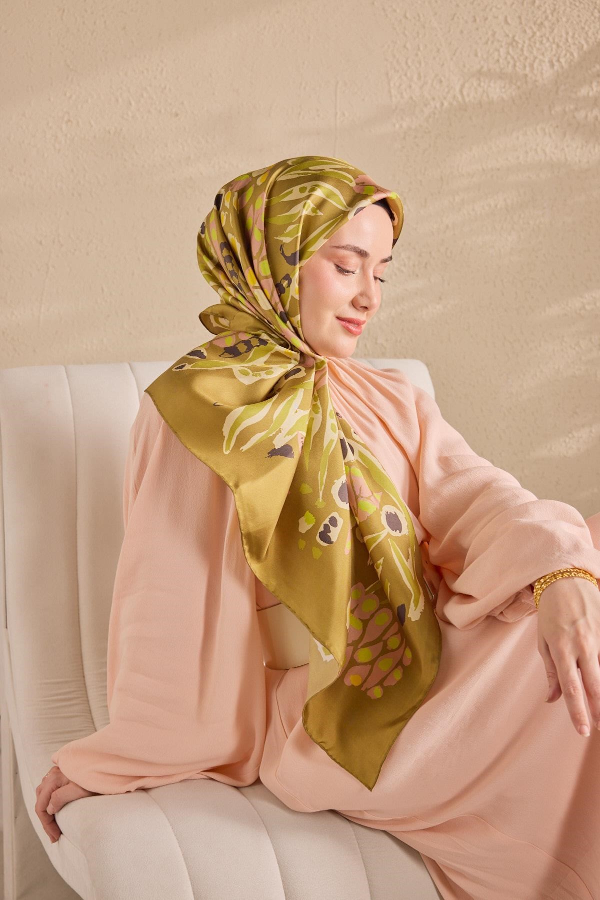 Twill İpek Mercan Eşarp Yağ Yeşili 90x90
