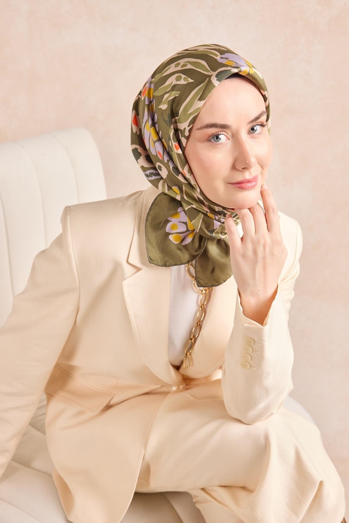 Twill İpek Mercan Eşarp Yeşil 90x90