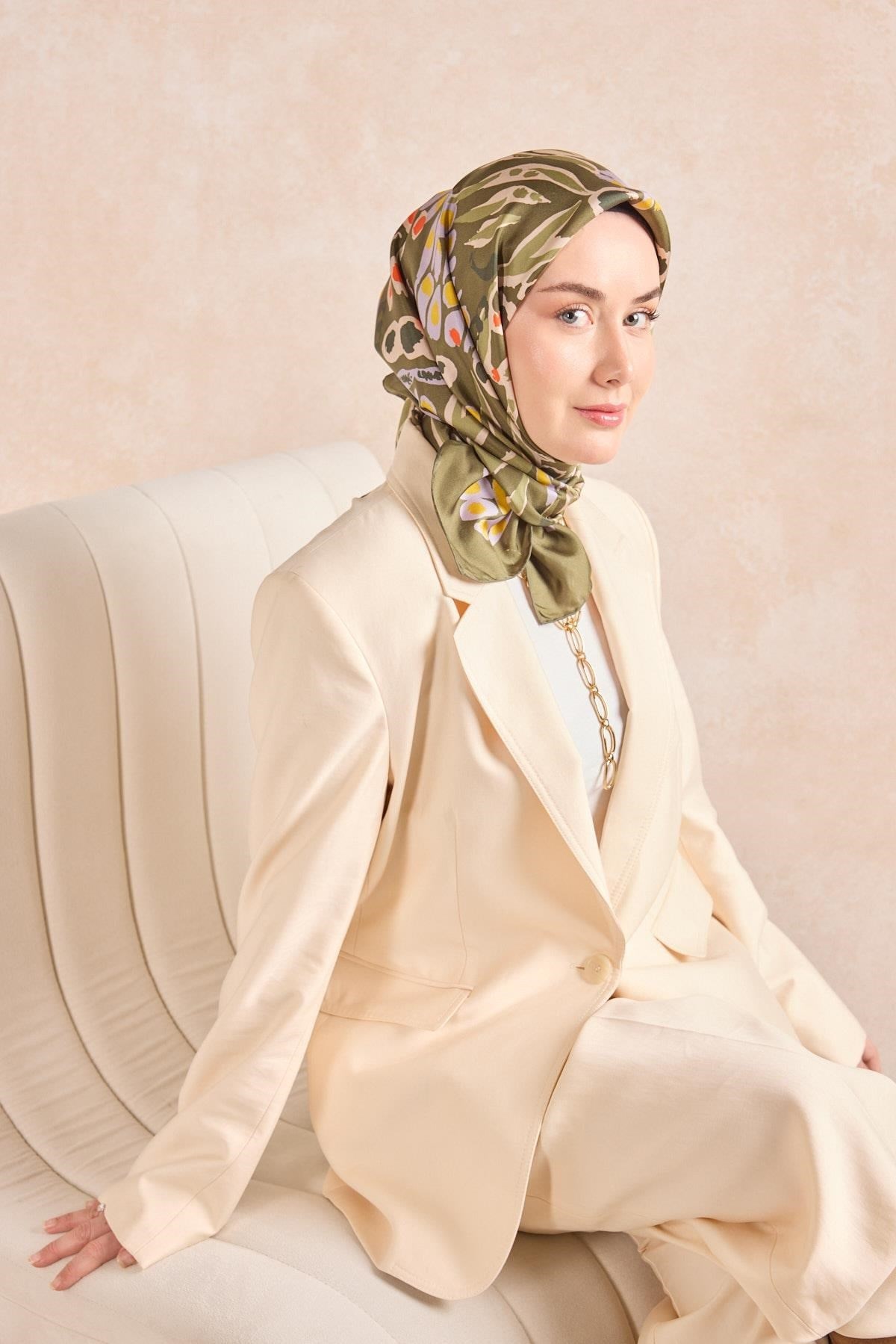 Twill İpek Mercan Eşarp Yeşil 90x90