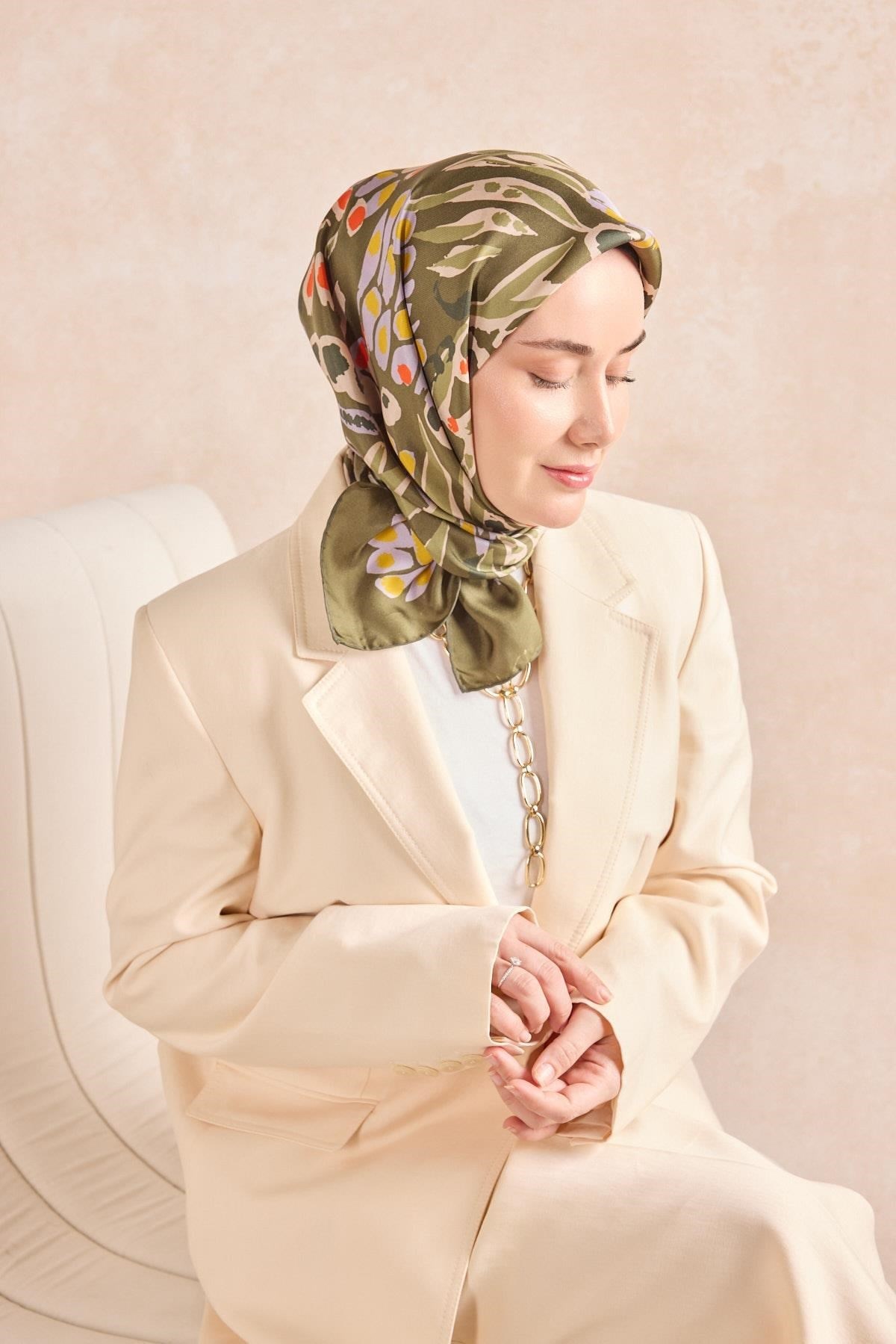 Twill İpek Mercan Eşarp Yeşil 90x90