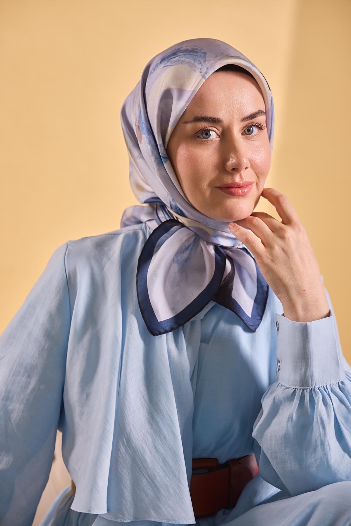 Twill İpek Petal Eşarp Gece Mavisi 90x90