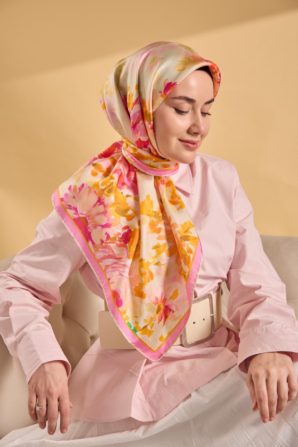 Twill İpek Watercolor Eşarp Pembe 90x90