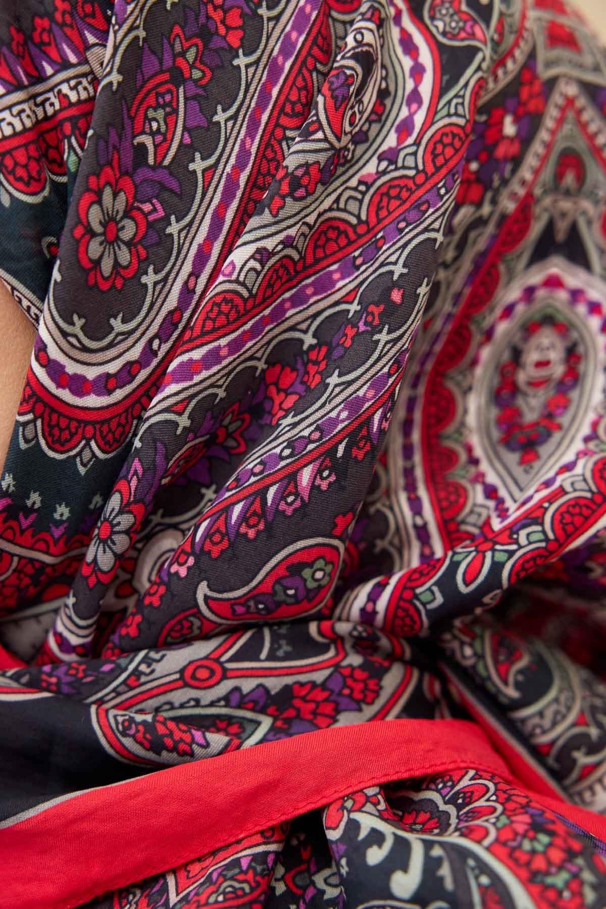 Velora Eşarp Ethnic Siyah - Kırmızı 90x90
