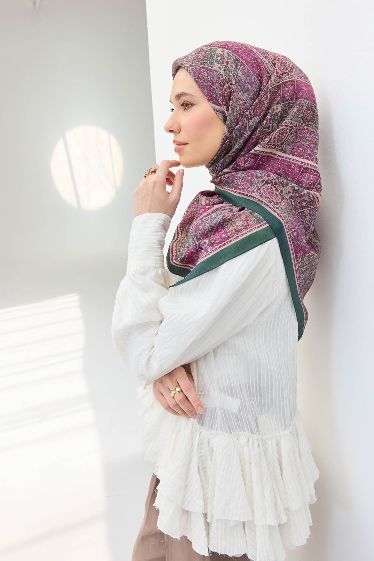 Velora Eşarp Etnik Desen Fuşya 90x90