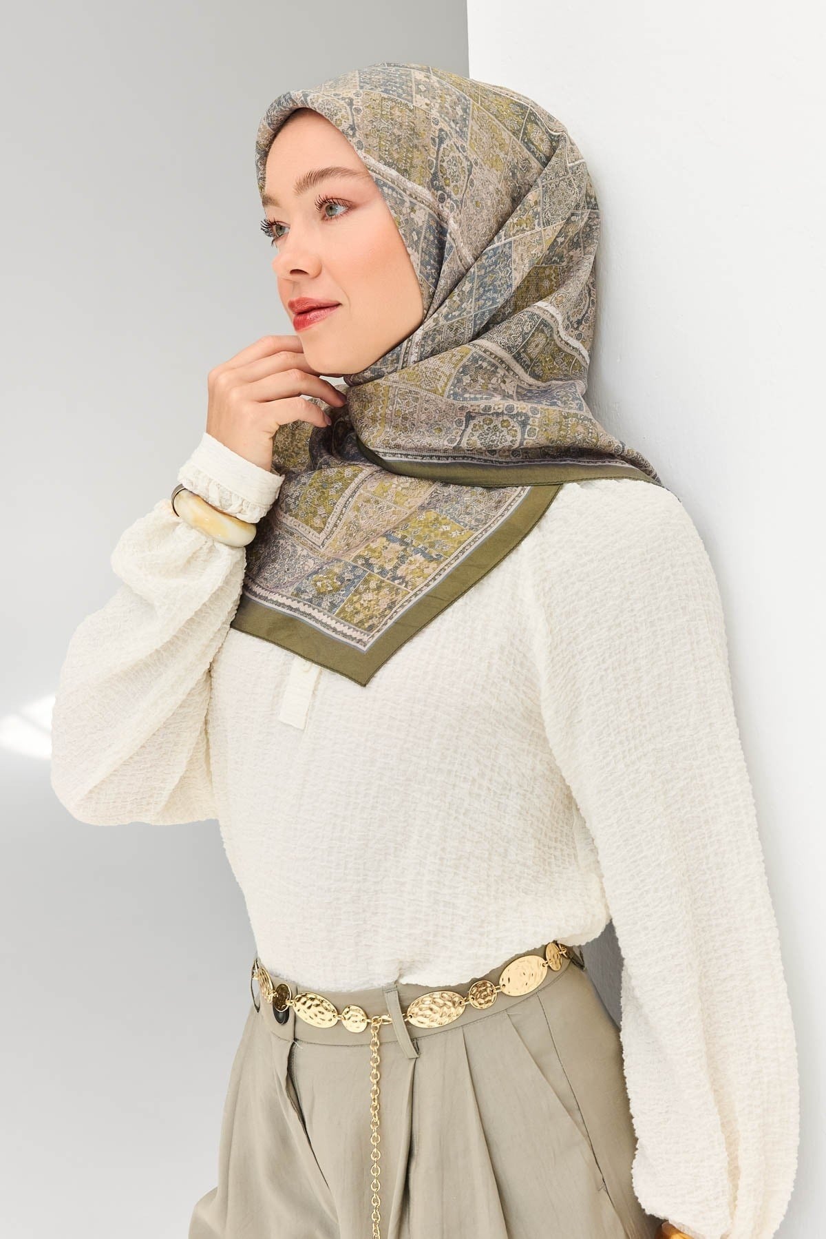 Velora Eşarp Etnik Desen Koyu Yeşil 90x90