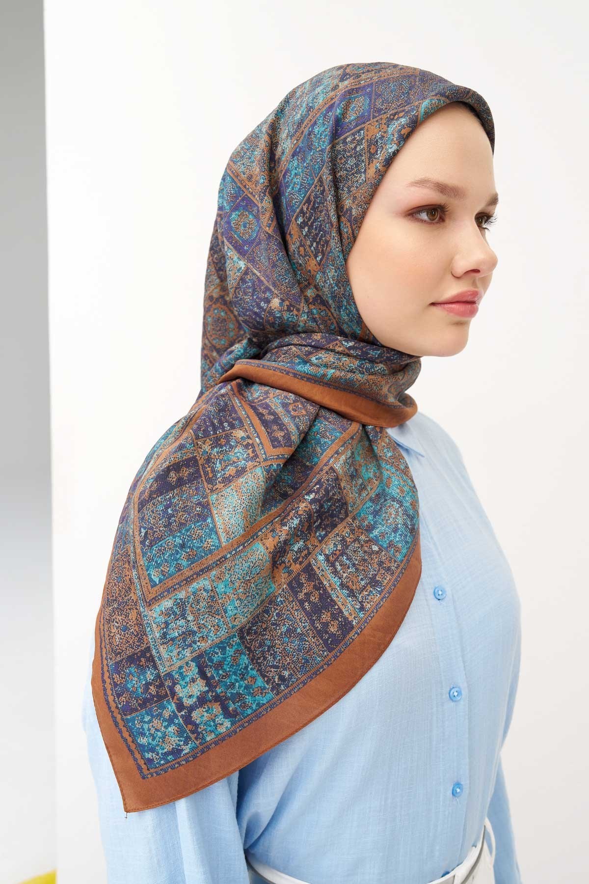 Velora Eşarp Etnik Desen Lacivert 90x90
