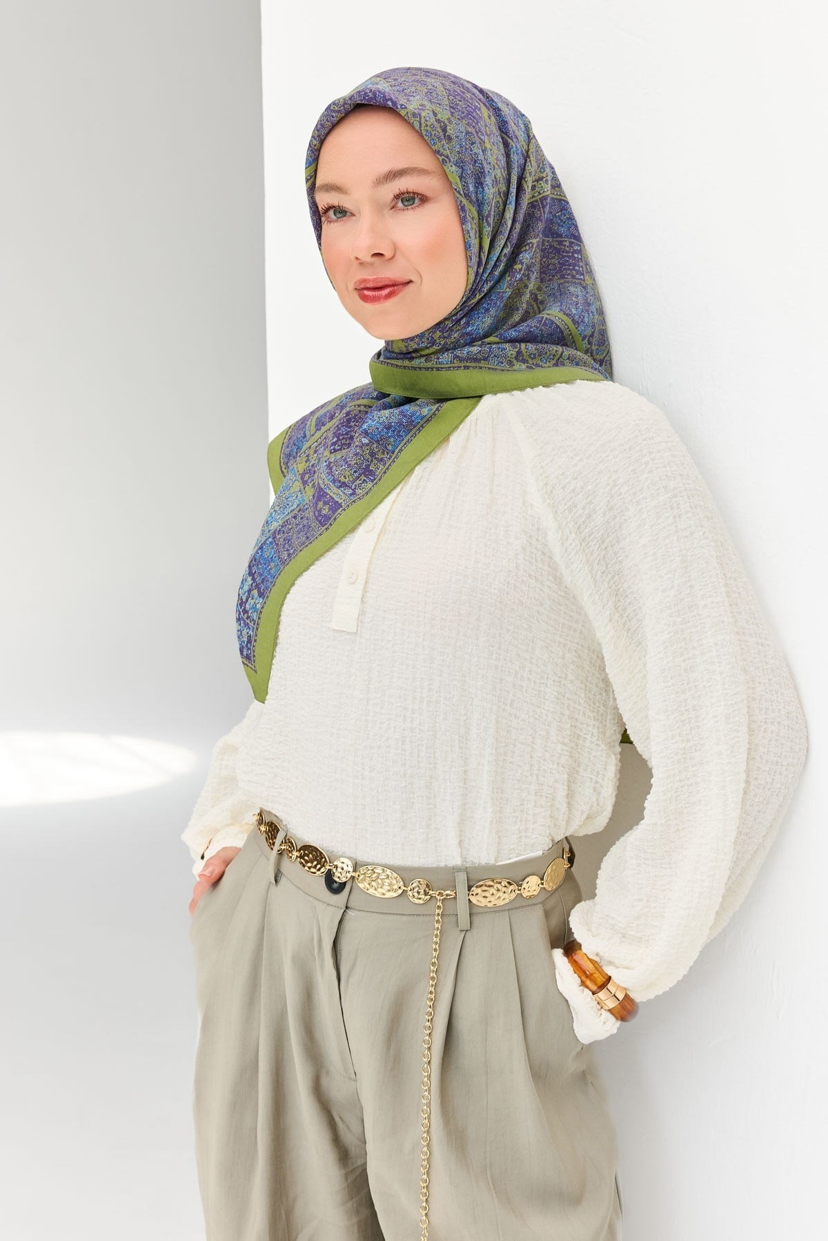 Velora Eşarp Etnik Desen Mor 90x90