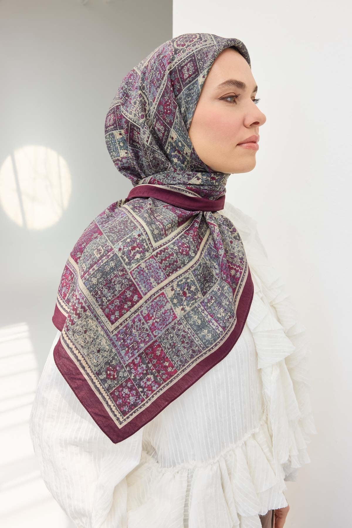 Velora Eşarp Etnik Desen Mürdüm 90x90